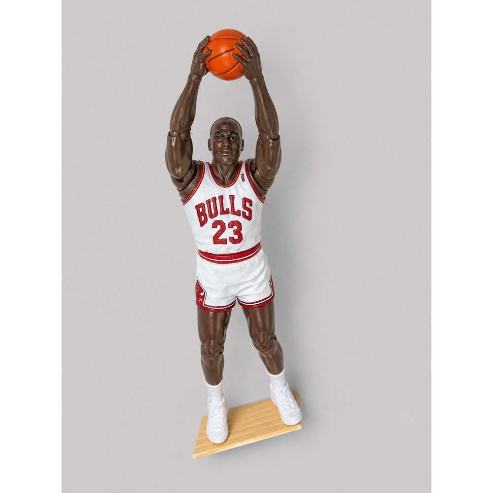 1988 NBA Michael Jordan Chicago Bulls #23 Jump Shot Figure Vintage Collectible